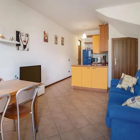 Casa Alex-con Piscina E Vista Гарда