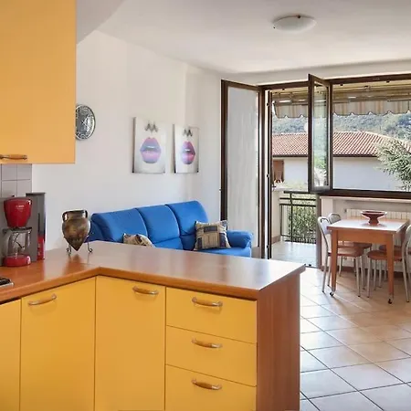 Casa Alex-con Piscina E Vista Гарда